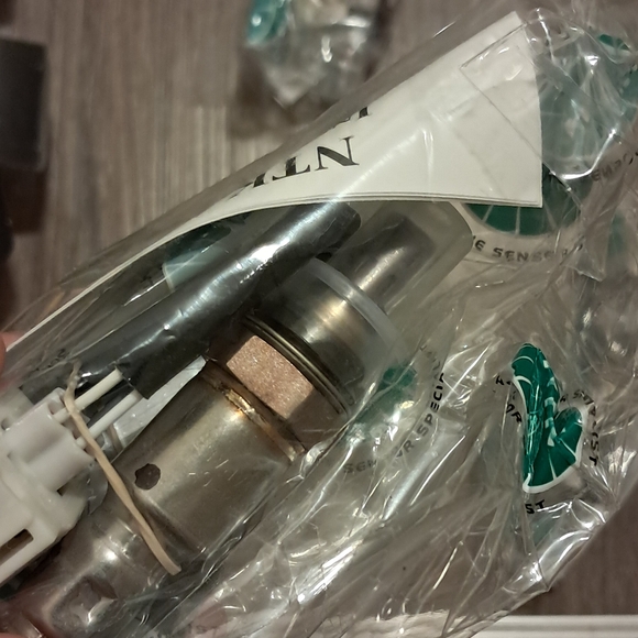 NTK 23162 Oxygen Sensors Lot Of (4) New In Box - Picture 7 of 13